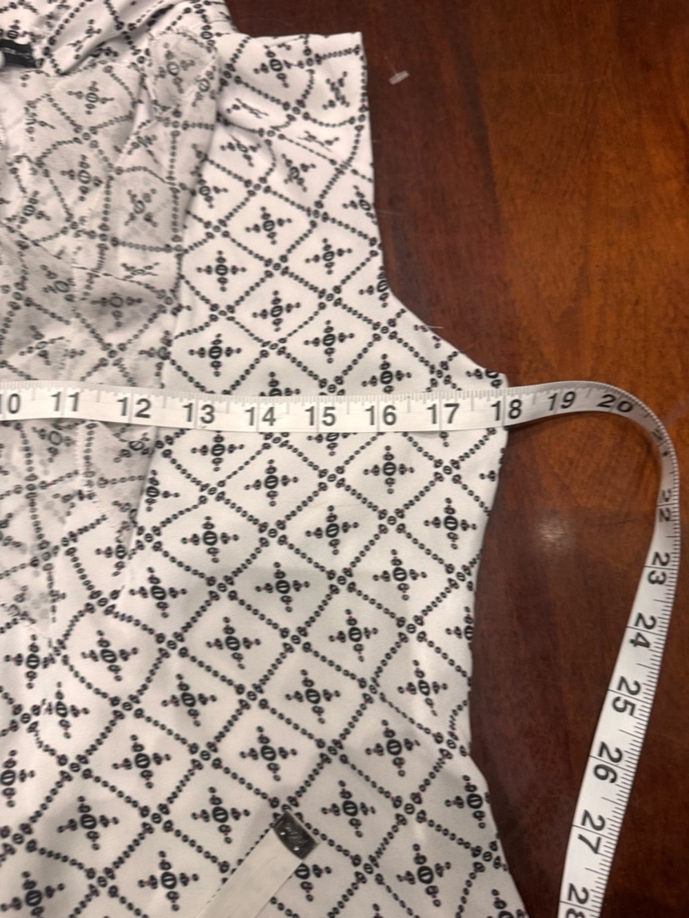 White House Black Market Black & White Geometric Ruffled Sleeveless Blouse - Picture 9 of 9